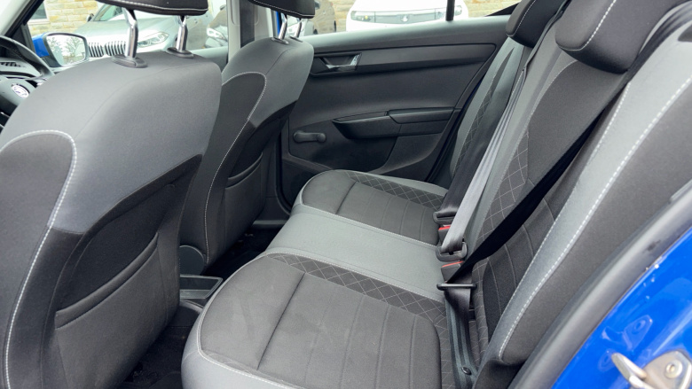 Skoda Fabia 1.0 MPI SE 5dr Petrol Hatchback